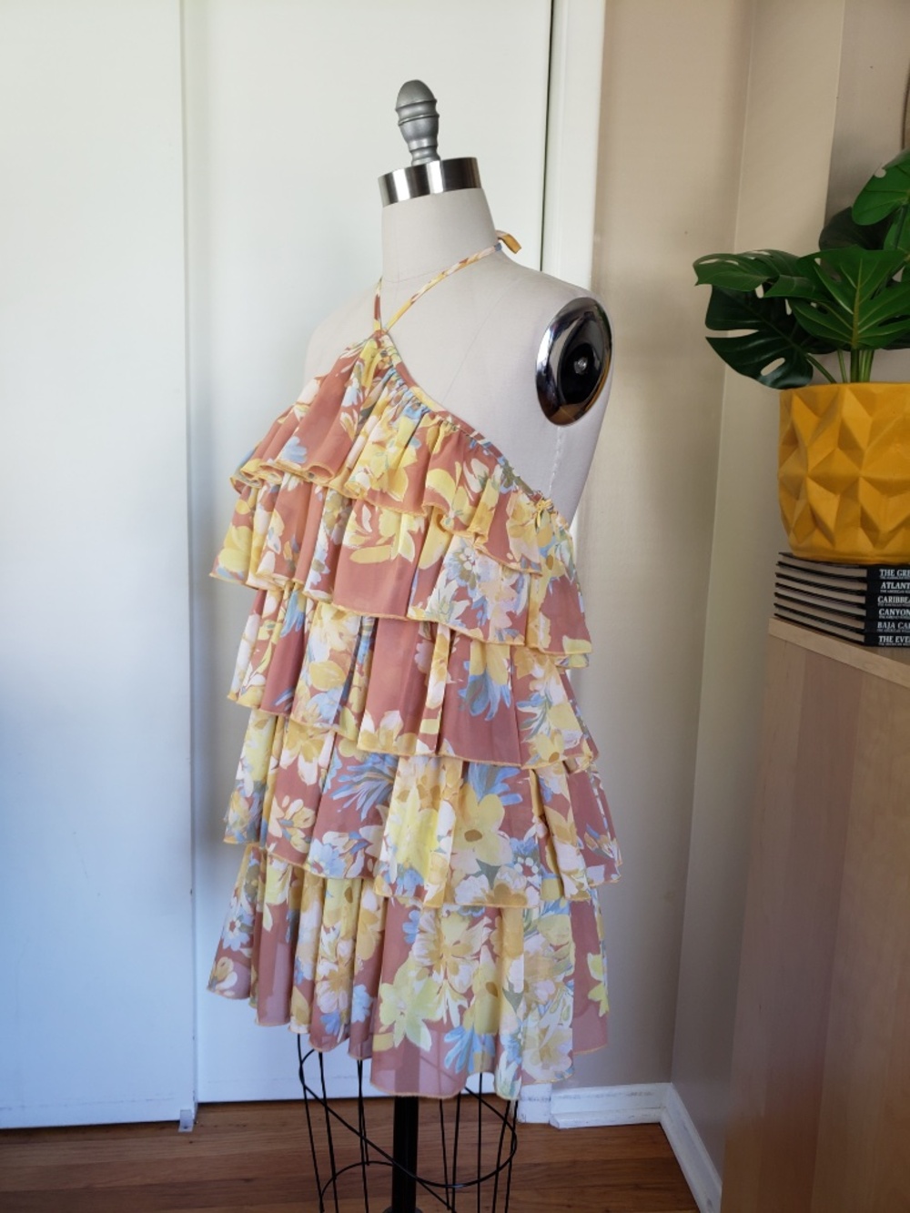 Ruffle Halter Mini Dress Size Large